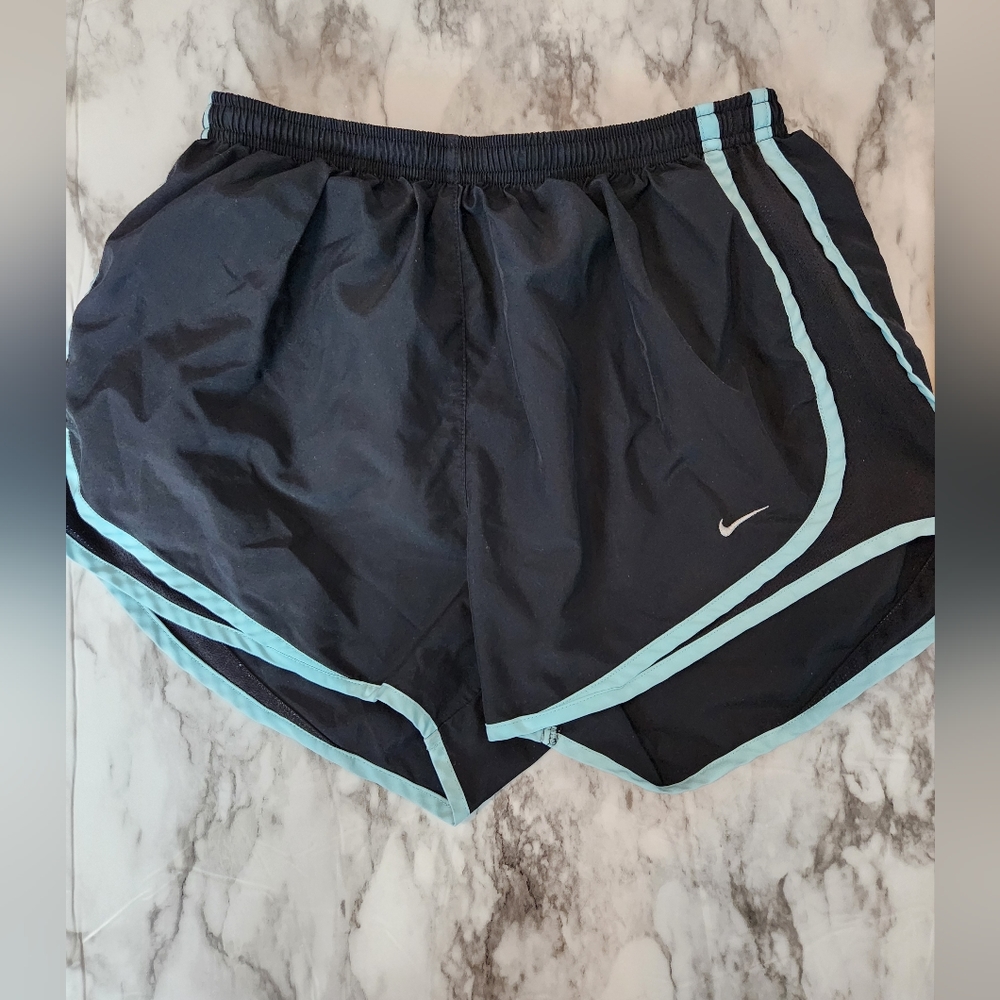 Nike Shorts - Picture 7 of 9